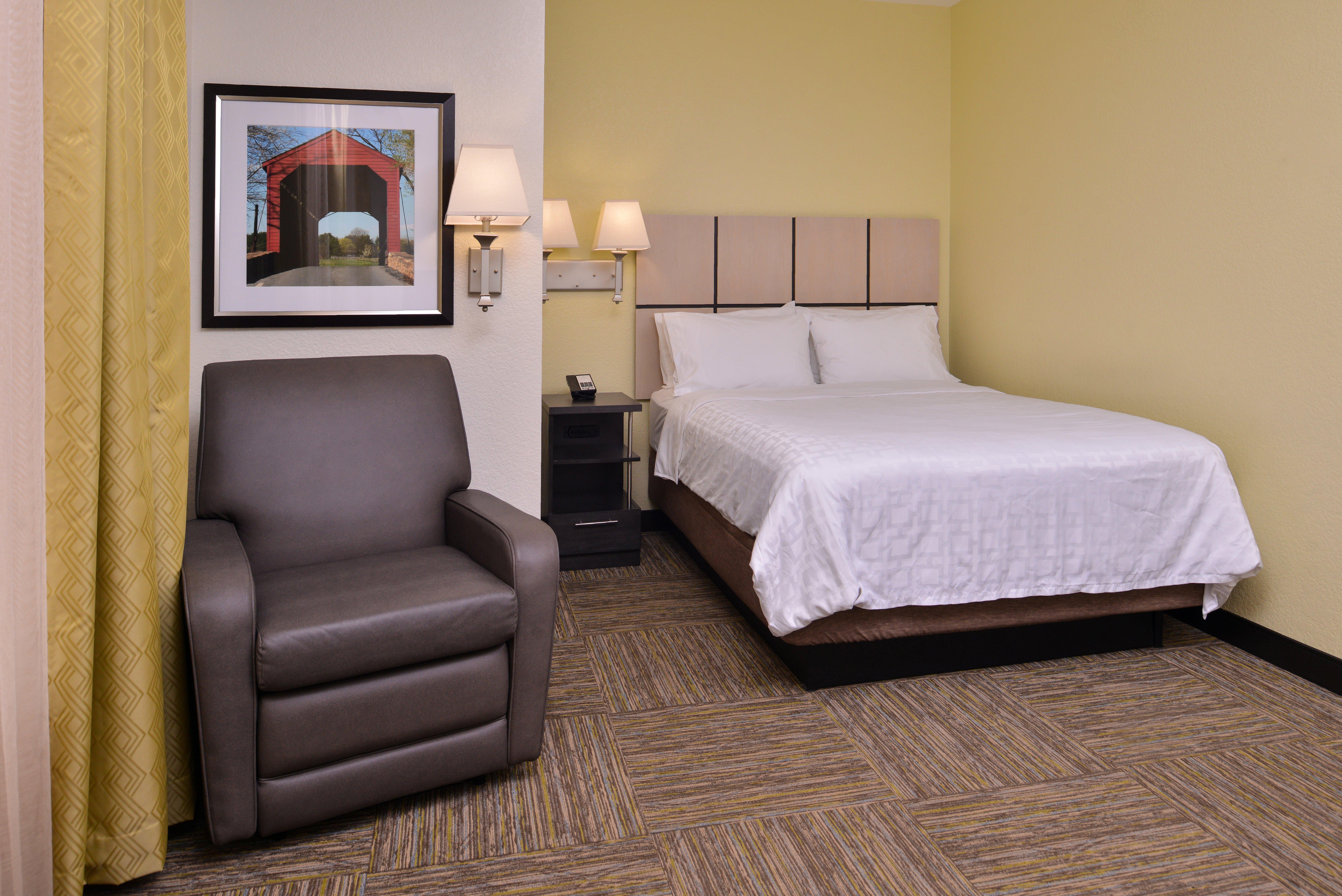 Candlewood Suites Terre Haute By Ihg Exterior foto